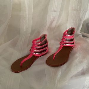 STUNNING HOT PINK SANDALS GIRLS SIZE 3